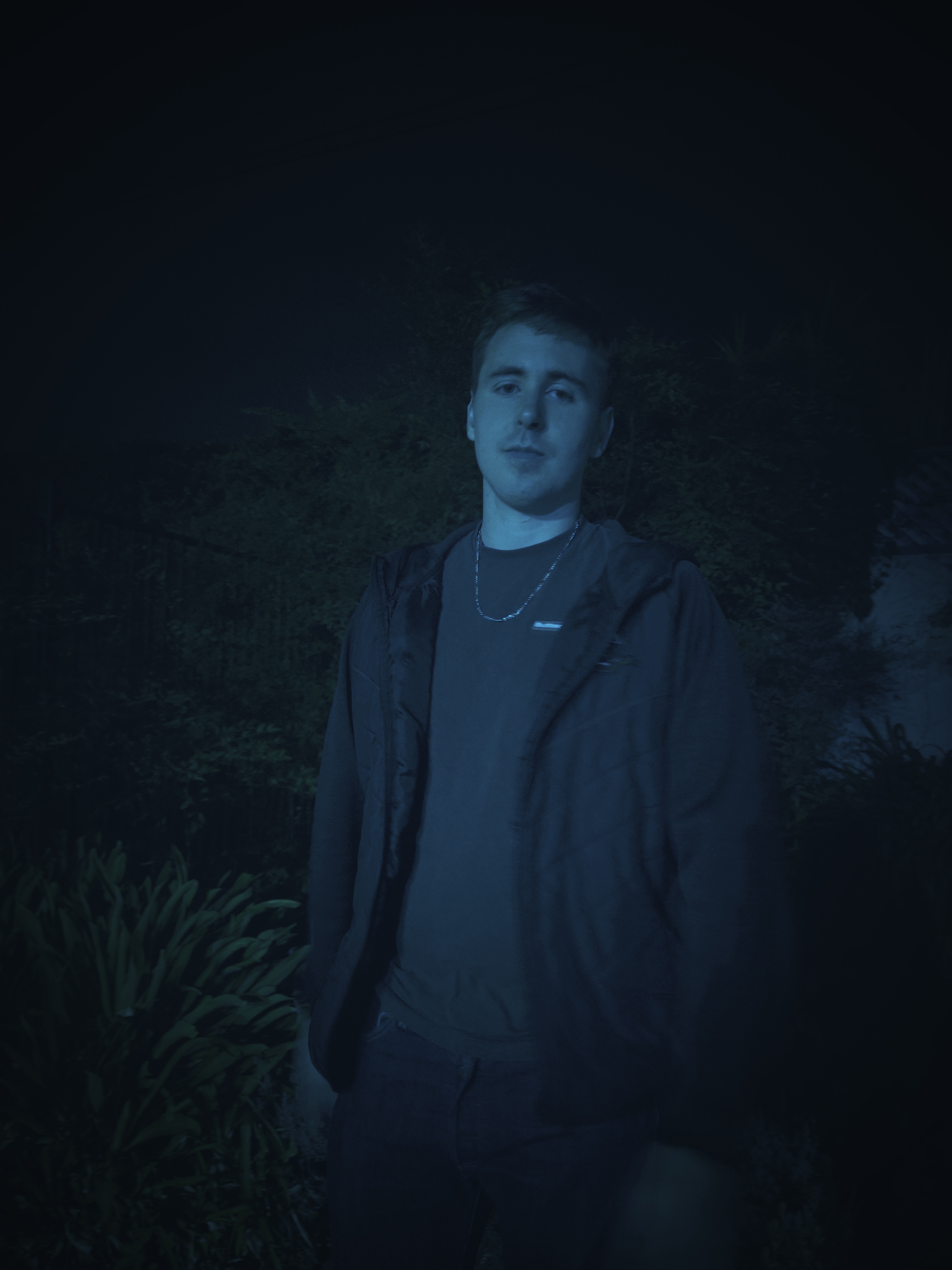 Make Clean Artist Photo